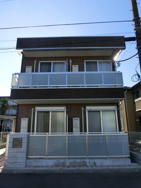 建物外観　築浅の人気物件です