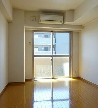 居室・リビング　別部屋の画像を使用しております。