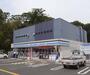 コンビニ　ローソン　　長岡京ガラシャ通り（コンビニ）まで70m