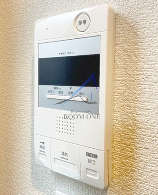 セキュリティ　モニター付きインターホンです。