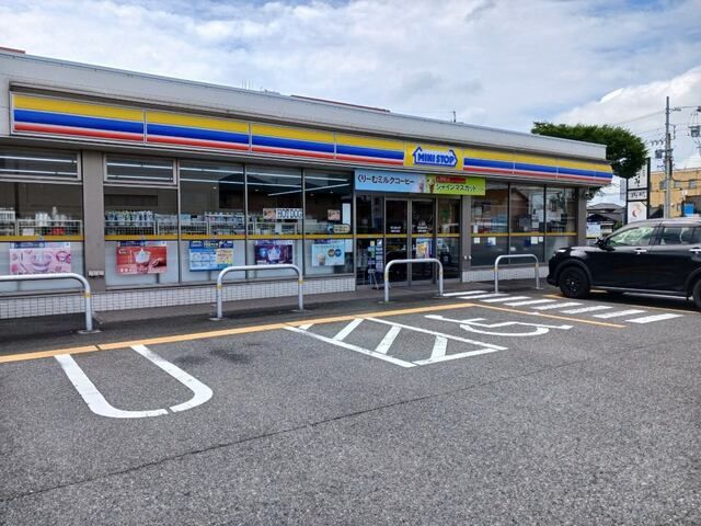 コンビニ　ミニストップ瑞穂只越店（コンビニ）まで450m