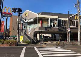 飲食店　マクドナルド 文の里店（飲食店）まで618m