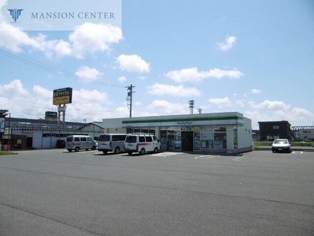 コンビニ　ファミリーマート新潟紫竹七丁目店（コンビニ）まで961m