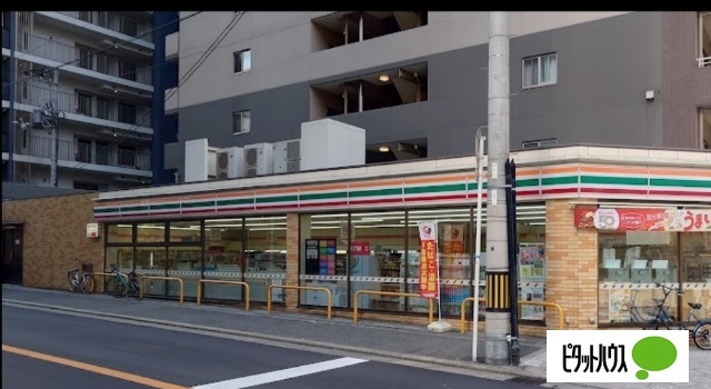 コンビニ　セブンイレブン大阪靱本町２丁目店（コンビニ）まで226m