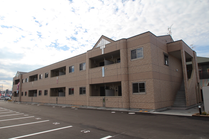 建物外観　Nスタイルホームにお任せ下さい♪