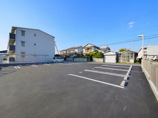 駐車場　駐車場があります