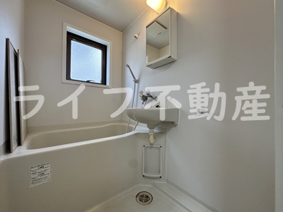 バス・シャワールーム　ゆったり過ごせるお風呂です