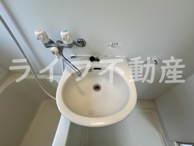 洗面設備　コンパクトで使いやすい洗面所