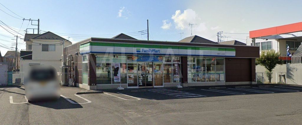 コンビニ　ファミリーマート泉かまくらみち店（コンビニ）まで130m