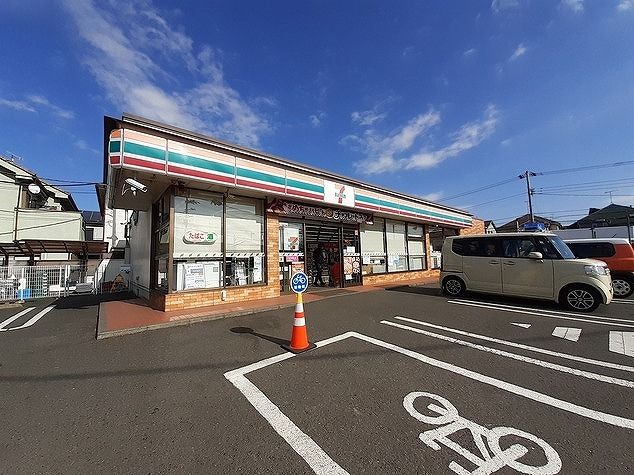 コンビニ　セブンイレブン（コンビニ）まで450m