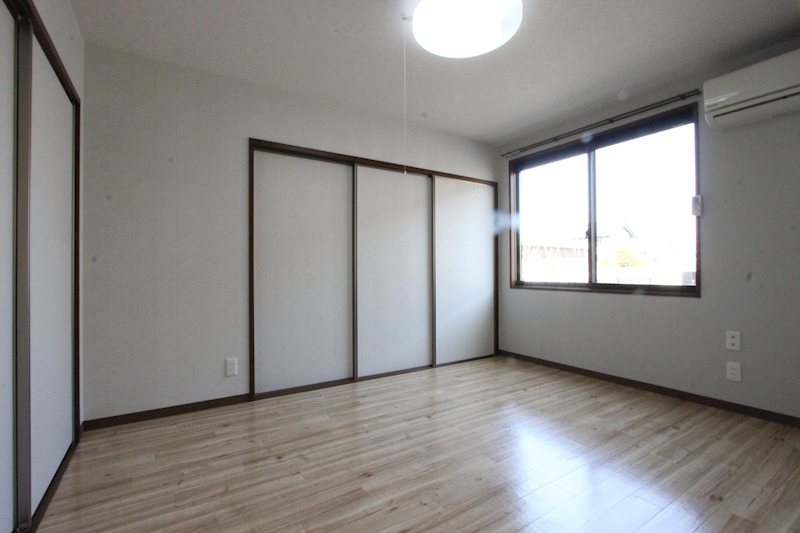 その他部屋・スペース　大容量の収納のある洋室5.8帖★エアコン交換工事中★