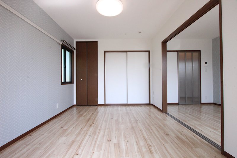居室・リビング　エアコン2基完備で快適です★