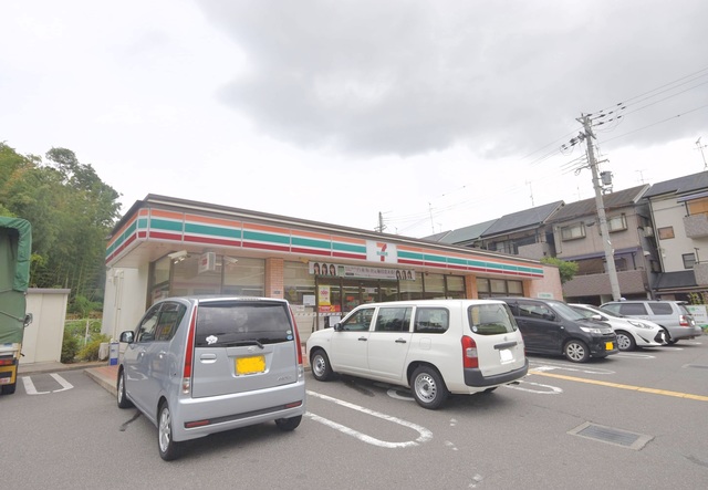 コンビニ　セブンイレブン寝屋川寝屋店（コンビニ）まで291m