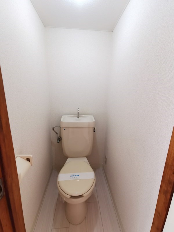 トイレ　別部屋参考写真