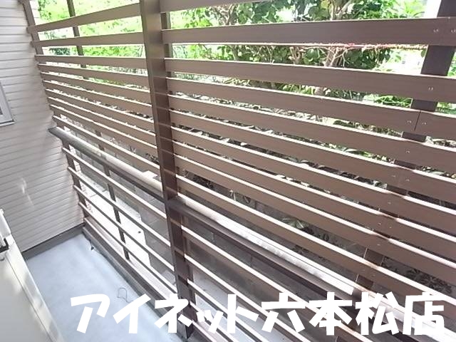 バルコニー　洗濯物はこちらへどうぞ。