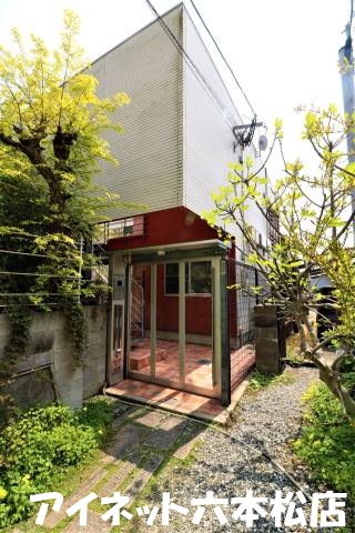 建物外観　人気の角部屋2LDK物件です。