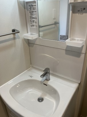 洗面設備　別部屋参照写真