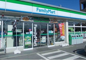 コンビニ　ファミリーマート（コンビニ）まで350m