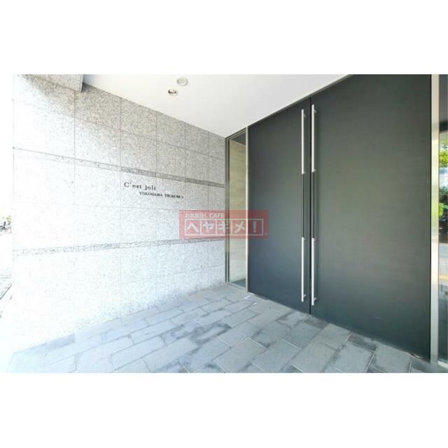 その他共有部分　エントランス／同建物参考写真