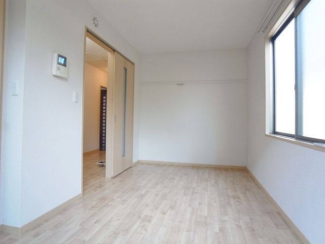 居室・リビング　☆6.4帖のお部屋☆