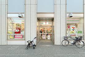 コンビニ　セブンイレブン江戸川東葛西5丁目西店（コンビニ）まで112m