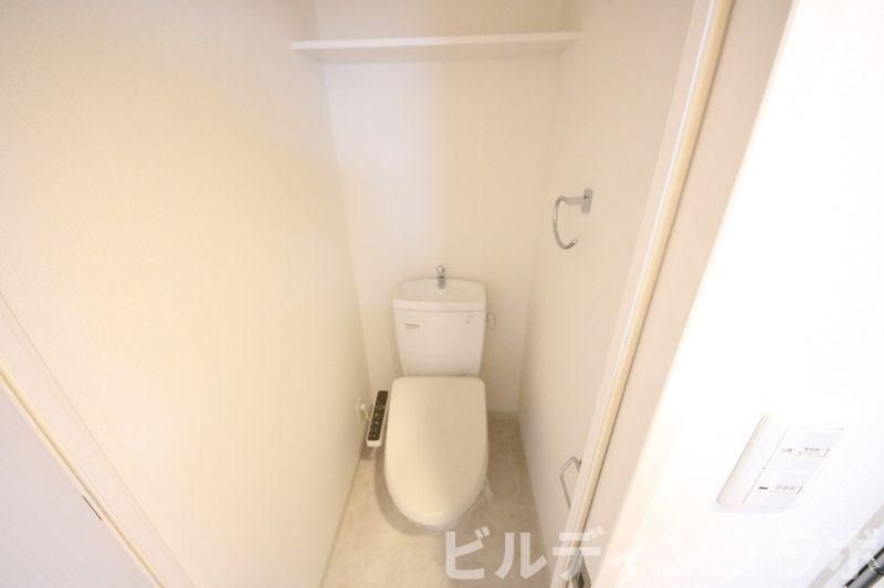 トイレ　別号室参考画像です。