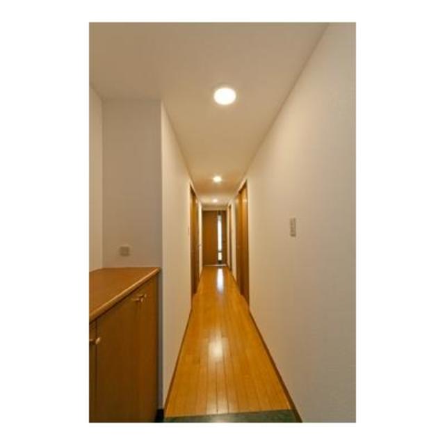 玄関　※写真は同タイプ住戸です。