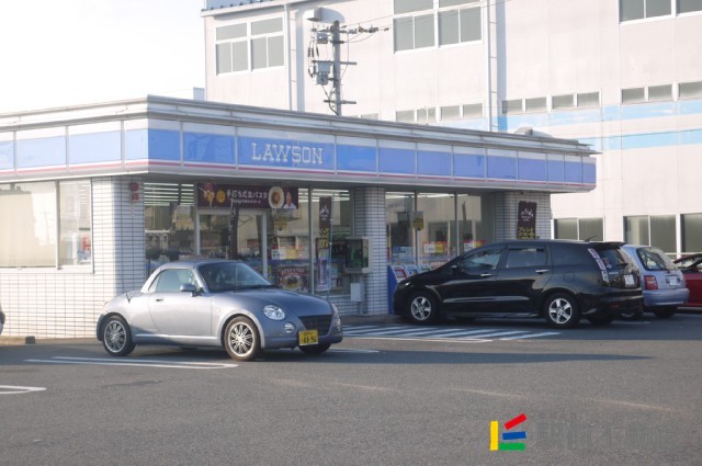コンビニ　ローソン鳥栖商工団地（コンビニ）まで400m