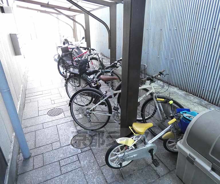 その他共有部分　駐輪スペースです。