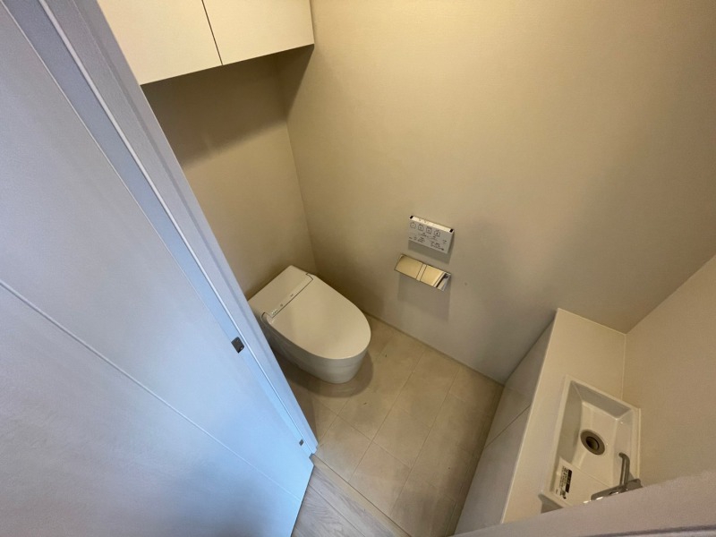 トイレ　トイレです。ウォシュレット付を探している方、おすすめです。