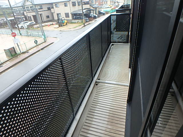 バルコニー　※写真は同建物別部屋