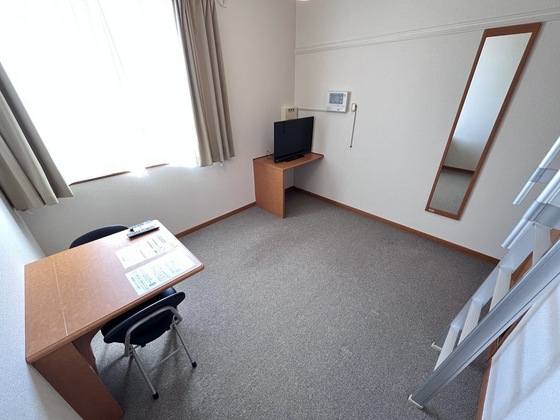 居室・リビング　※別部屋の写真です