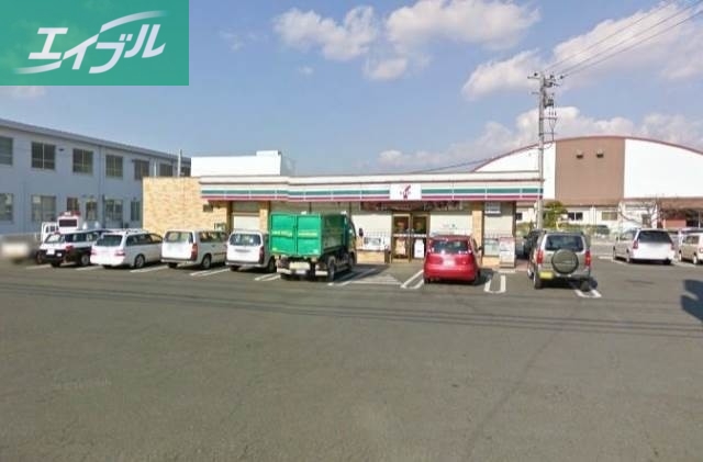 コンビニ　セブンイレブン岡山芳明小前店（コンビニ）まで579m