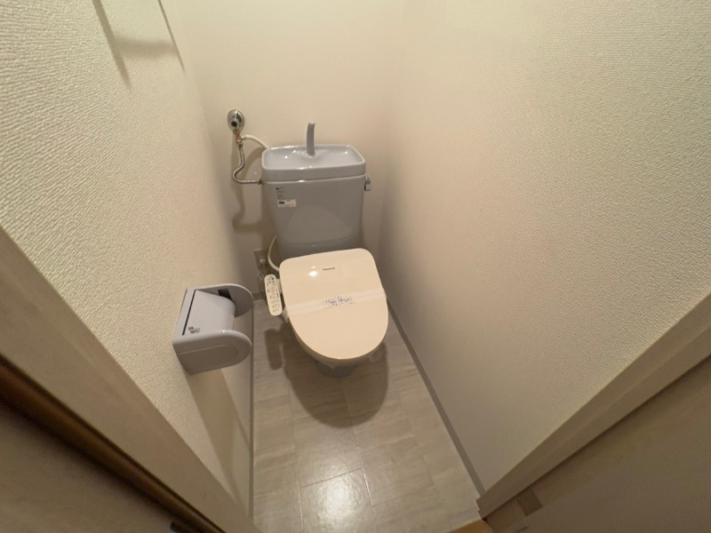 トイレ　トイレです。ウォシュレット付を探している方、おすすめです！