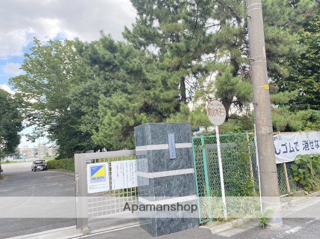 中学校　蕨市立第一中学校（中学校）まで1017m