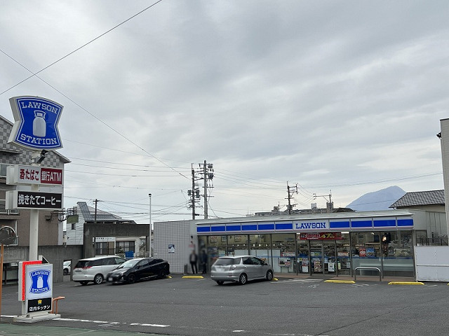 コンビニ　ローソン 別府上人南店（コンビニ）まで240m