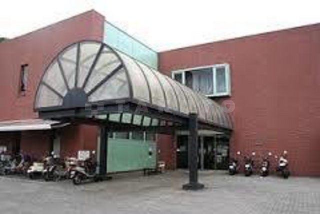 図書館　池田市立図書館（図書館）まで525m