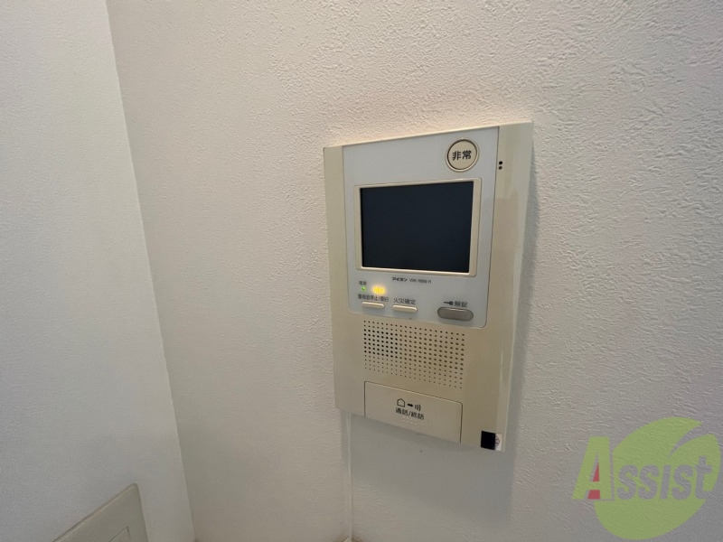 セキュリティ　ＴＶモニター付インターホンです。来客者の顔が見えるので安心！