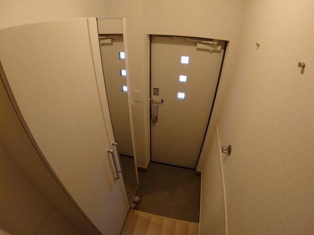 阪急伊丹線 伊丹駅 徒歩3分 2階建 築1年の玄関写真