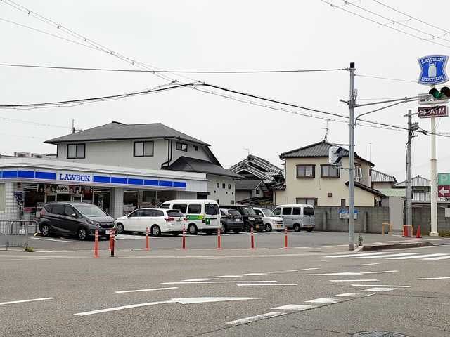 コンビニ　ローソン明石鳥羽店（コンビニ）まで700m