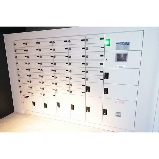 ロビー　メールボックス