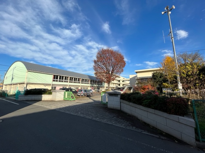 小学校　伸栄小学校（小学校）まで1000m