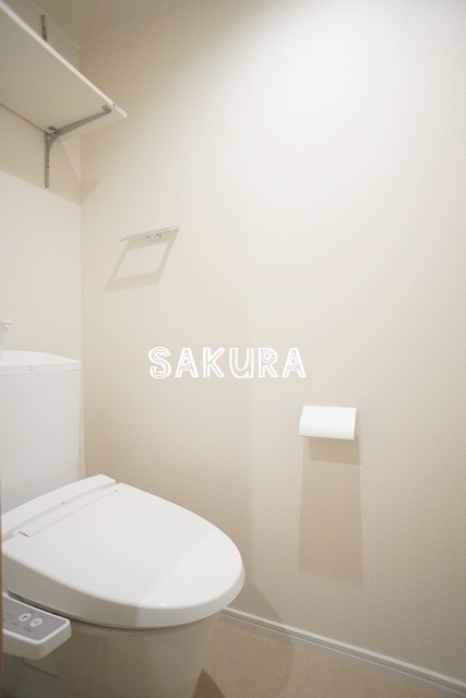 トイレ　落ち着いた色調のトイレです♪