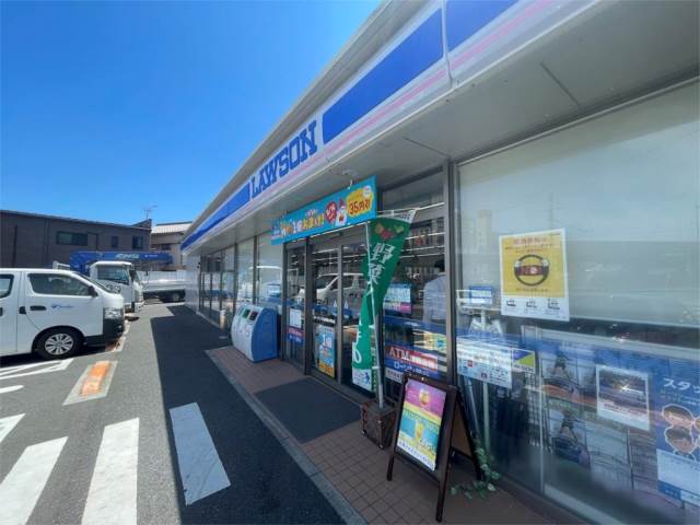 コンビニ　ローソン 八幡樋口町店（コンビニ）まで412m