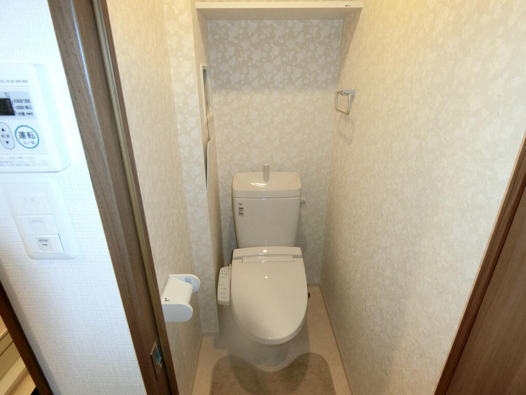 トイレ　モデルルームのお部屋です、家具は付きませんのでご注意ください