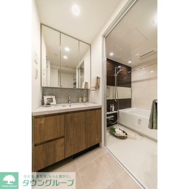 洗面設備　お部屋探しは株式会社　タウンハウジング　までお気軽にお問合…