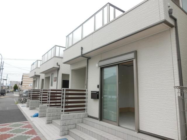 建物外観　２０１４年築、住友林業施工