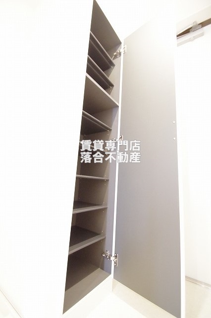 収納　シューズ収納