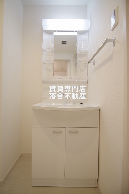 洗面設備　独立洗面化粧台付き