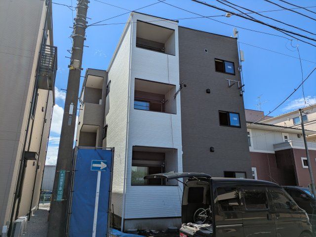 セレーノ東林間の外観写真
